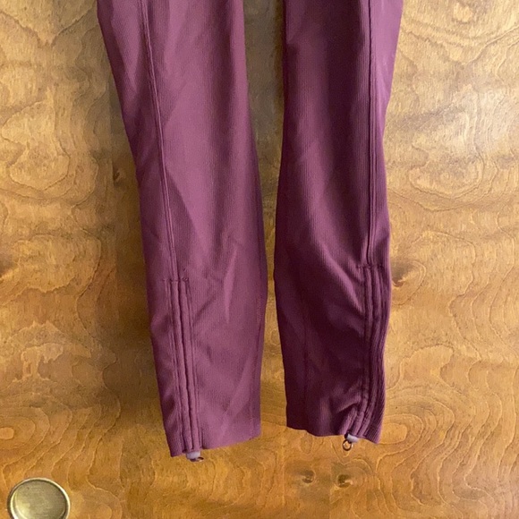 Lululemon trail trekker size 2 - Picture 2 of 5